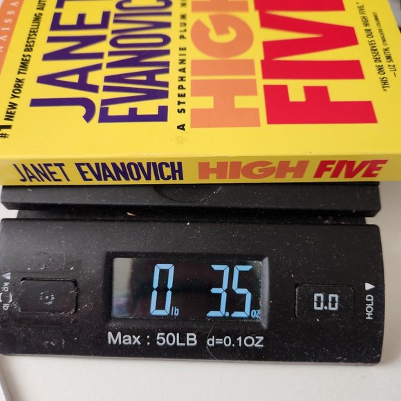 High Five  by Janet Evanovich Audio Cassette Tape Stephanie Plum Series - Picture 6 of 6